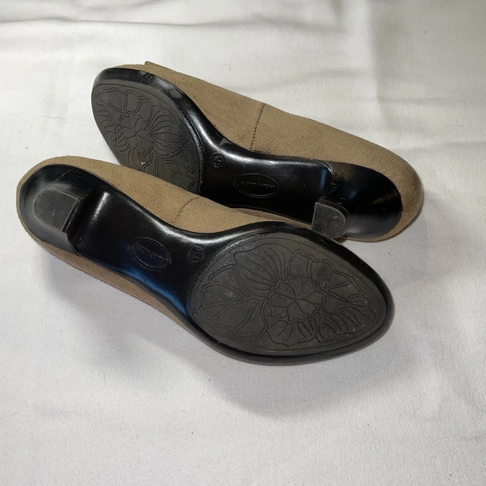 Jaclyn Smith‎ 6 1/2 heels